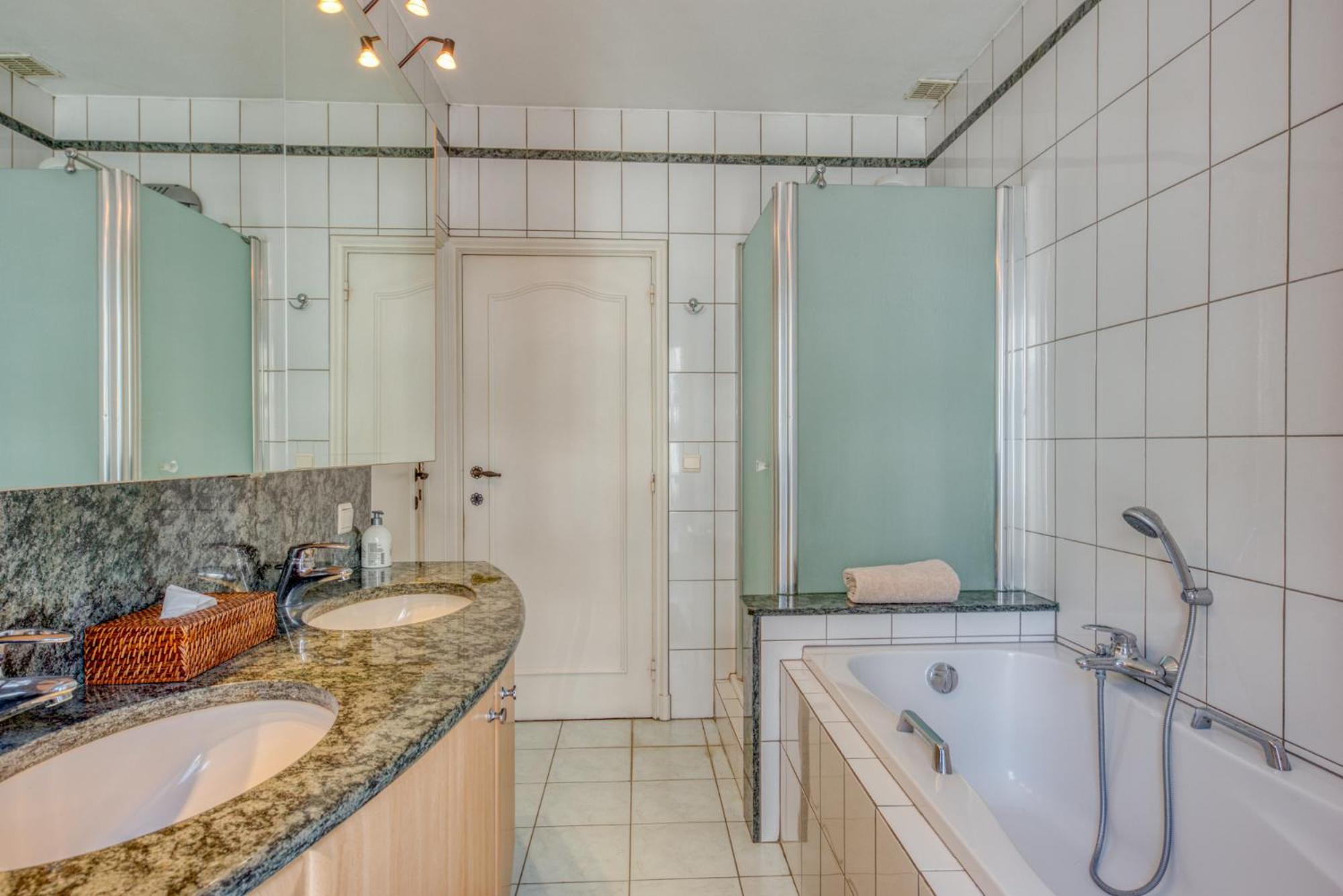 Belle Maison Bourgeoise Partagee De 4 Logements Lutych Exteriér fotografie
